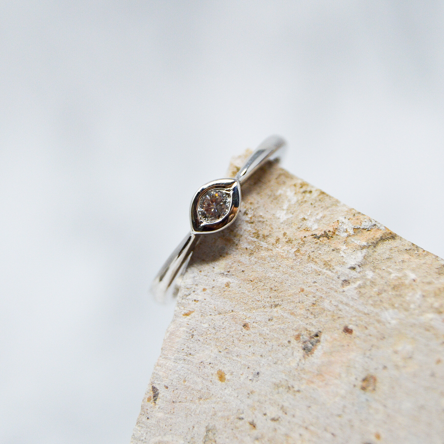 ANILLO COMPROMISO / ANIVERSARIO CON BRILLANTE